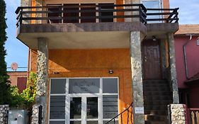 Casa B&D Residence